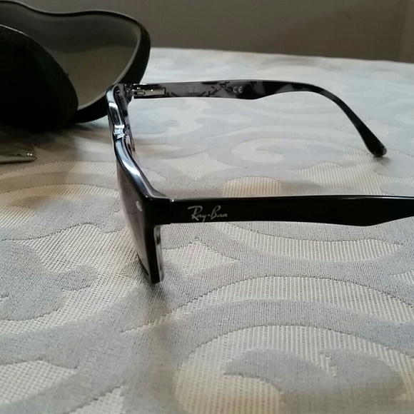 Ray Ban Glasses - Picture 3 of 8